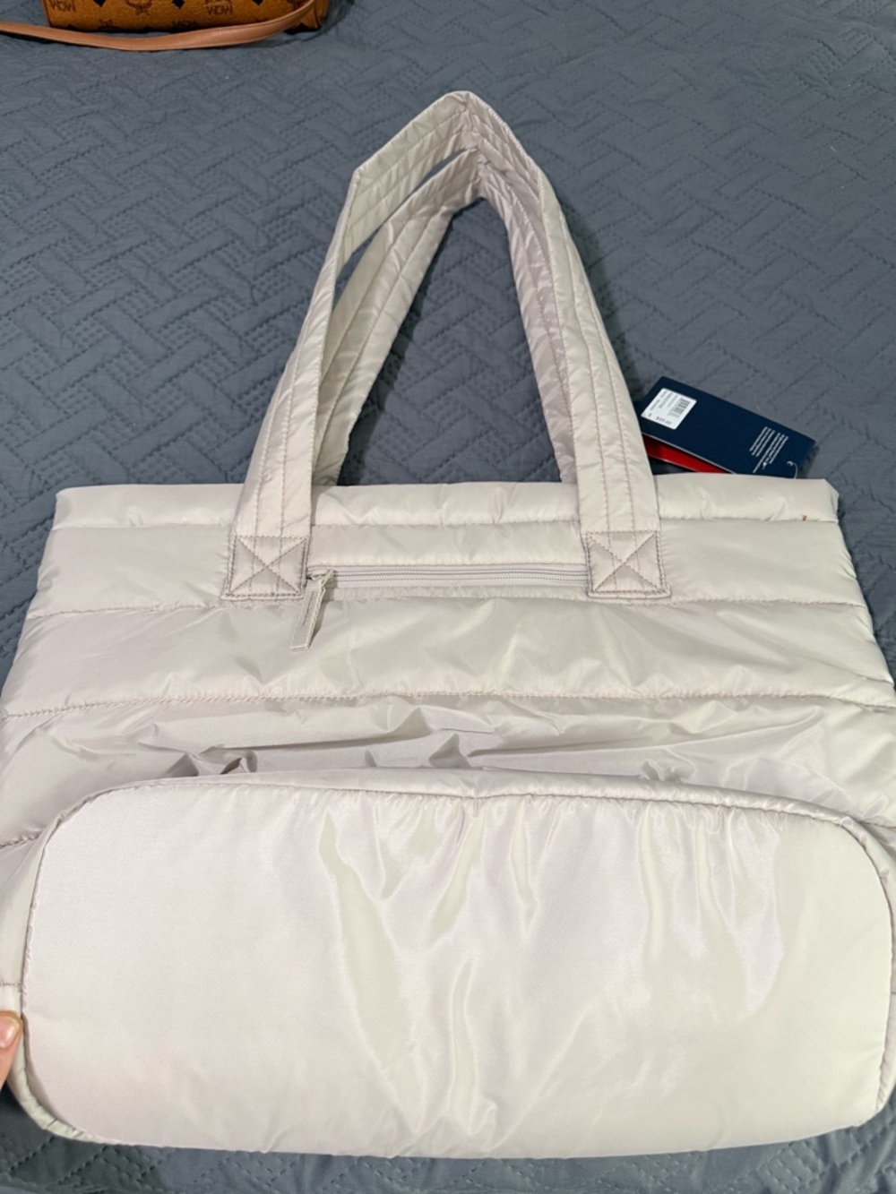 Reebok Quilted Puffer Tote in Light Beige - Picture 4 of 5